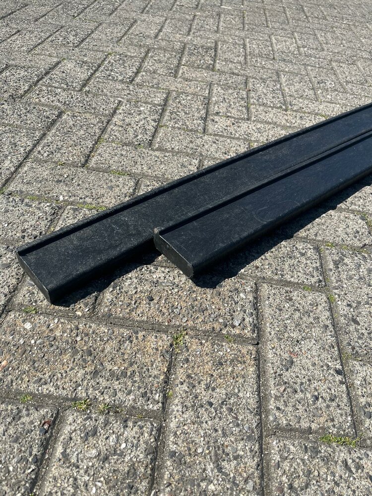 Funderingsbalk kunststof gerecycled  3.5x8.8x300cm